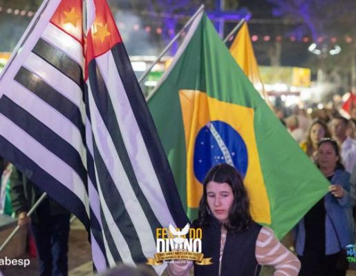 Foto - Procissão de encerramento, Orquestra de Viola e apresentação da Fanfarra Municipal 