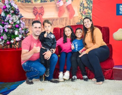 Foto - Inesquecível: chegada do Papai Noel reforça a magia do Natal em Nazaré Paulista