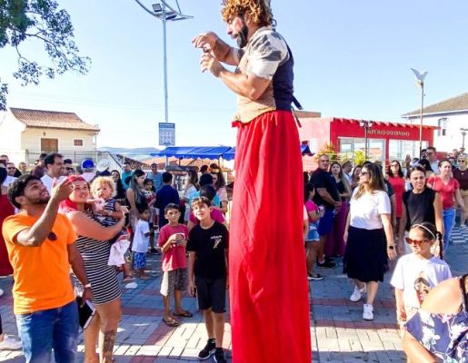 Foto - A Praça do Santo Cruzeiro, Playground Público Infantil e Palco Albino de Camargo – Bininho estão oficialmente inaugurados!! 