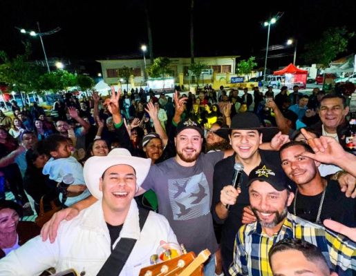 Foto - Show de Felipe & Thiago encerra em grande estilo a Festa dos 349 anos de Nazaré Paulista