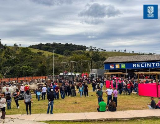 Foto - Chegada da Paçoca emociona Nazaré Paulista com fé, tradição e música no início da Festa do Divino 2025