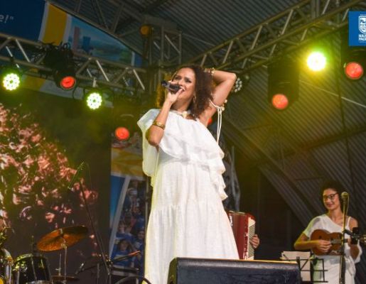 Foto - 349 anos: Espetáculo “Mestiça” com Renata Jambeiro emociona o público em tributo a Clara Nunes