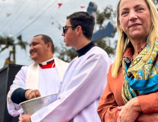 Foto - Chegada da Paçoca emociona Nazaré Paulista com fé, tradição e música no início da Festa do Divino 2025