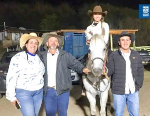 Foto - Nazaré Paulista celebra com orgulho a vice-campeã na prova dos Três Tambores na Taubaté Expo Rodeio 2025