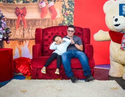 Foto - Inesquecível: chegada do Papai Noel reforça a magia do Natal em Nazaré Paulista