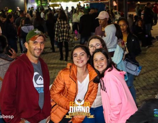 Foto - Show com a banda Livro dos Dias 