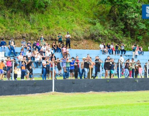 Foto - Inesquecível: chegada do Papai Noel reforça a magia do Natal em Nazaré Paulista