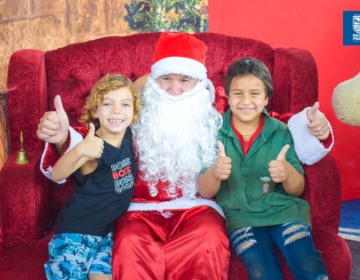 Foto - Inesquecível: chegada do Papai Noel reforça a magia do Natal em Nazaré Paulista
