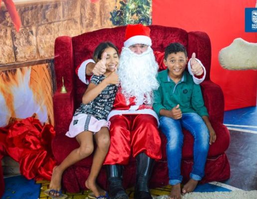 Foto - Inesquecível: chegada do Papai Noel reforça a magia do Natal em Nazaré Paulista
