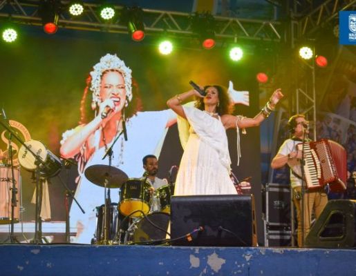 Foto - 349 anos: Espetáculo “Mestiça” com Renata Jambeiro emociona o público em tributo a Clara Nunes