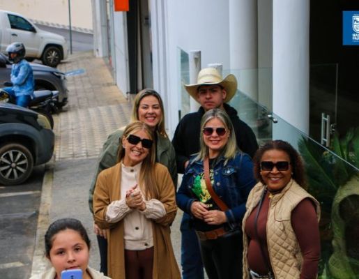 Foto - Chegada da Paçoca emociona Nazaré Paulista com fé, tradição e música no início da Festa do Divino 2025