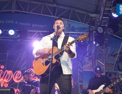 Foto - Show de Felipe & Thiago encerra em grande estilo a Festa dos 349 anos de Nazaré Paulista