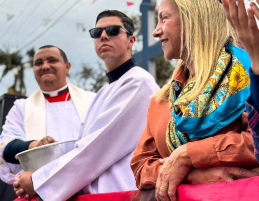 Foto - Chegada da Paçoca emociona Nazaré Paulista com fé, tradição e música no início da Festa do Divino 2025