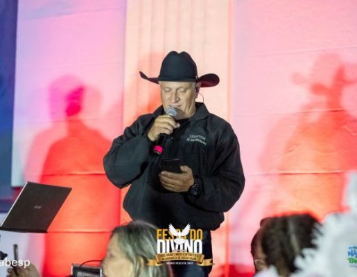 Foto - Procissão de encerramento, Orquestra de Viola e apresentação da Fanfarra Municipal 