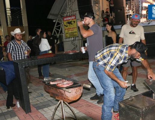 Foto - Show de Felipe & Thiago encerra em grande estilo a Festa dos 349 anos de Nazaré Paulista