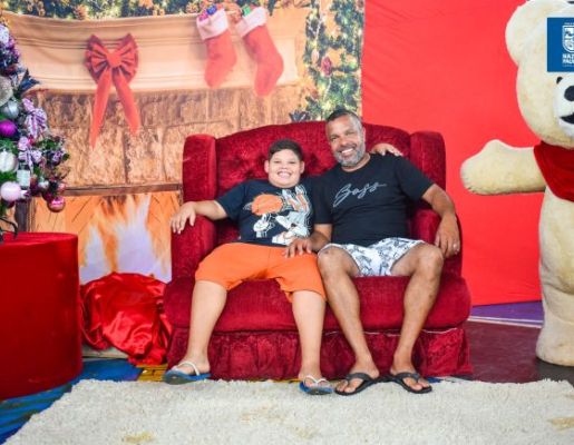 Foto - Inesquecível: chegada do Papai Noel reforça a magia do Natal em Nazaré Paulista