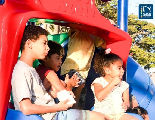 Foto - A Praça do Santo Cruzeiro, Playground Público Infantil e Palco Albino de Camargo – Bininho estão oficialmente inaugurados!! 