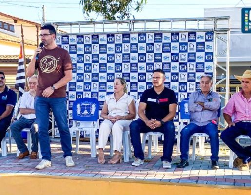 Foto - A Praça do Santo Cruzeiro, Playground Público Infantil e Palco Albino de Camargo – Bininho estão oficialmente inaugurados!! 