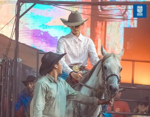 Foto - Nazaré Paulista celebra com orgulho a vice-campeã na prova dos Três Tambores na Taubaté Expo Rodeio 2025