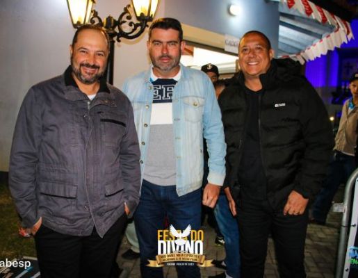 Foto - Show com a banda Livro dos Dias 