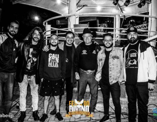 Foto - Show com a banda Livro dos Dias 