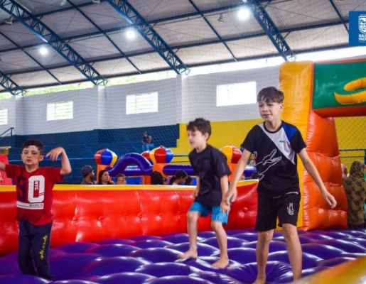 Foto - Inesquecível: chegada do Papai Noel reforça a magia do Natal em Nazaré Paulista