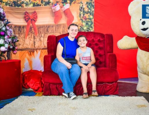 Foto - Inesquecível: chegada do Papai Noel reforça a magia do Natal em Nazaré Paulista