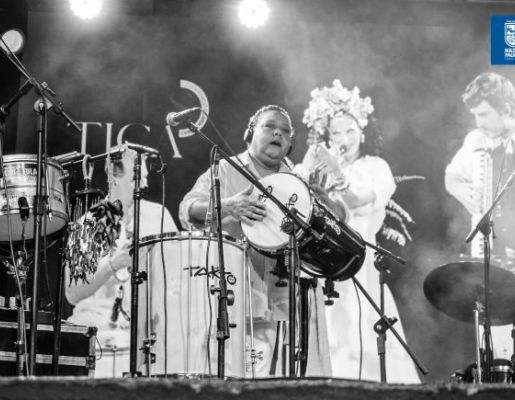 Foto - 349 anos: Espetáculo “Mestiça” com Renata Jambeiro emociona o público em tributo a Clara Nunes