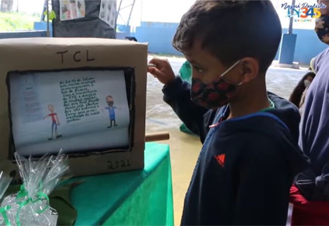 Diretores visitam Exposição do Projeto SEMEAR na Escola Municipal Monsenhor Afonso
