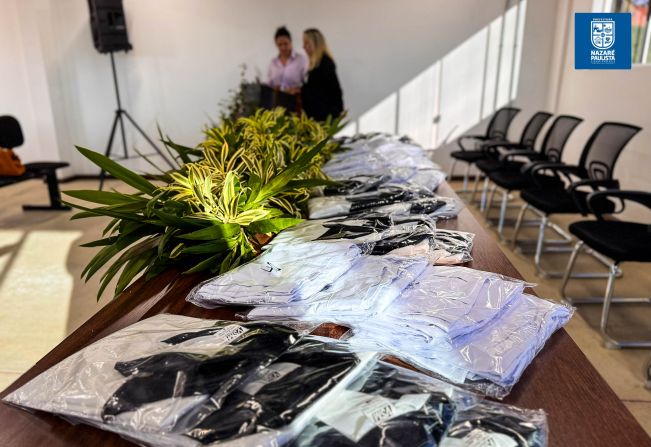 Congada Preto e Branco recebe novos uniformes em cerimônia de valorização cultural em Nazaré Paulista